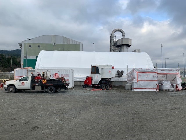 Red Seal blasting and containment set-up on site
