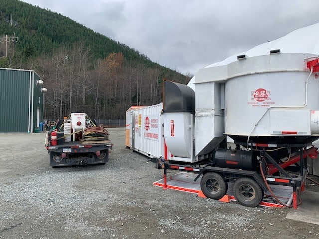 Red Seal dust collector and blast equipment on site